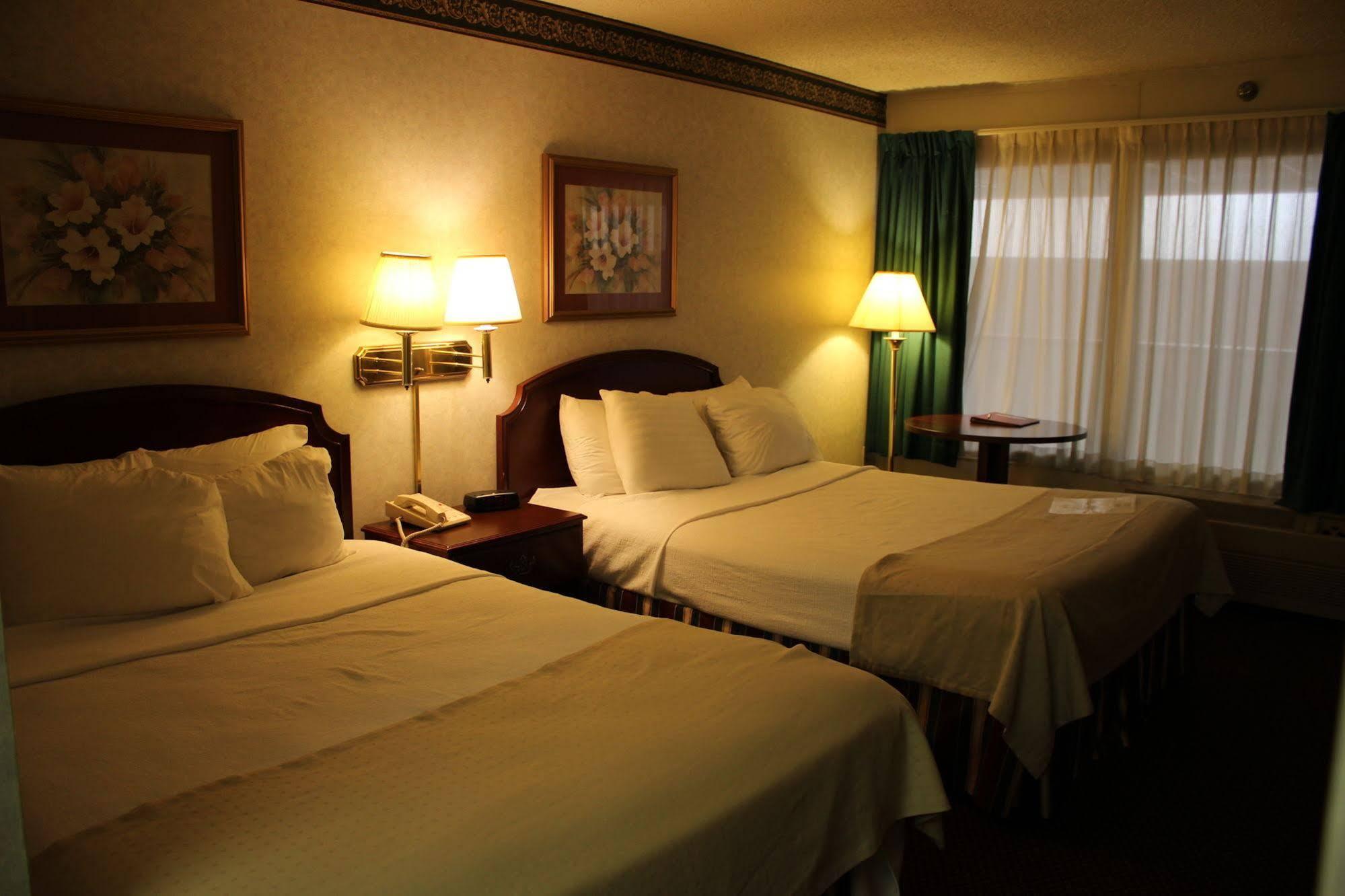 Best Western Plus Wausau Tower Inn Bagian luar foto