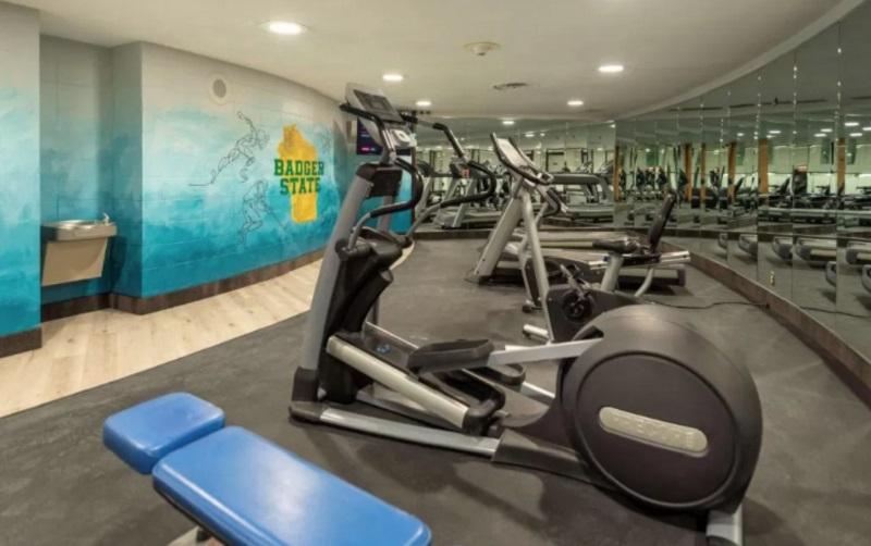 Best Western Plus Wausau Tower Inn Bagian luar foto