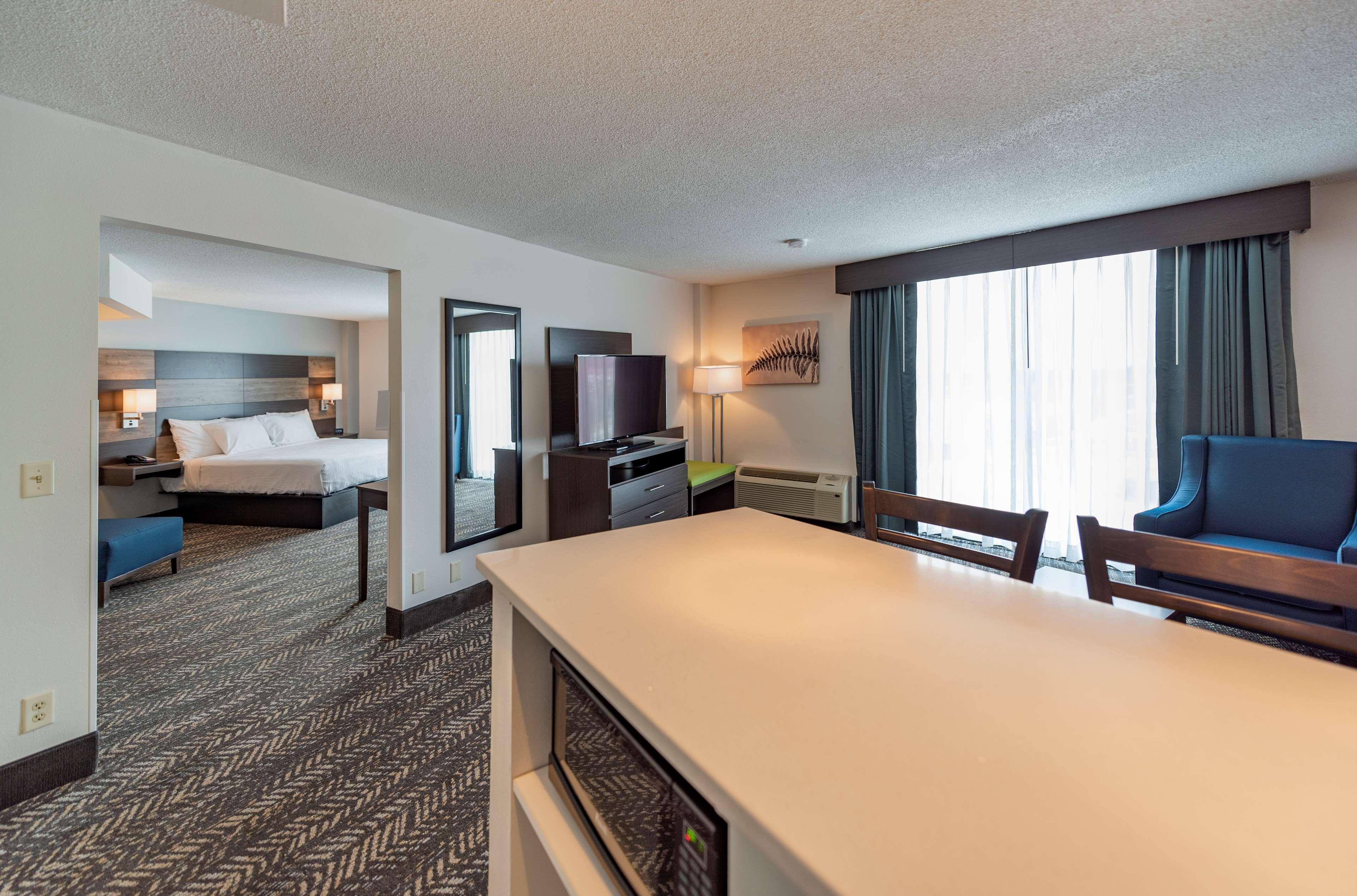 Best Western Plus Wausau Tower Inn Bagian luar foto