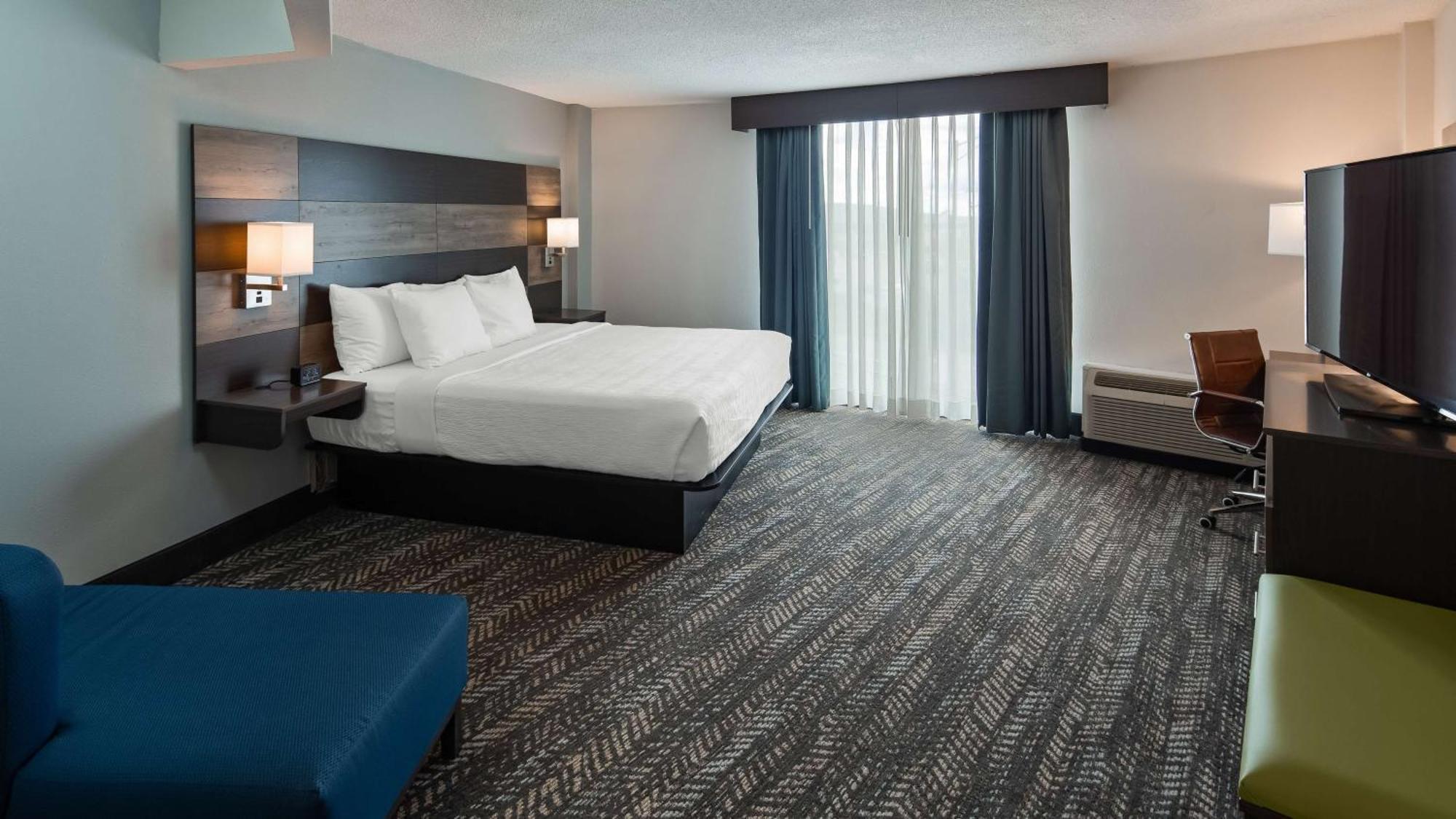 Best Western Plus Wausau Tower Inn Bagian luar foto