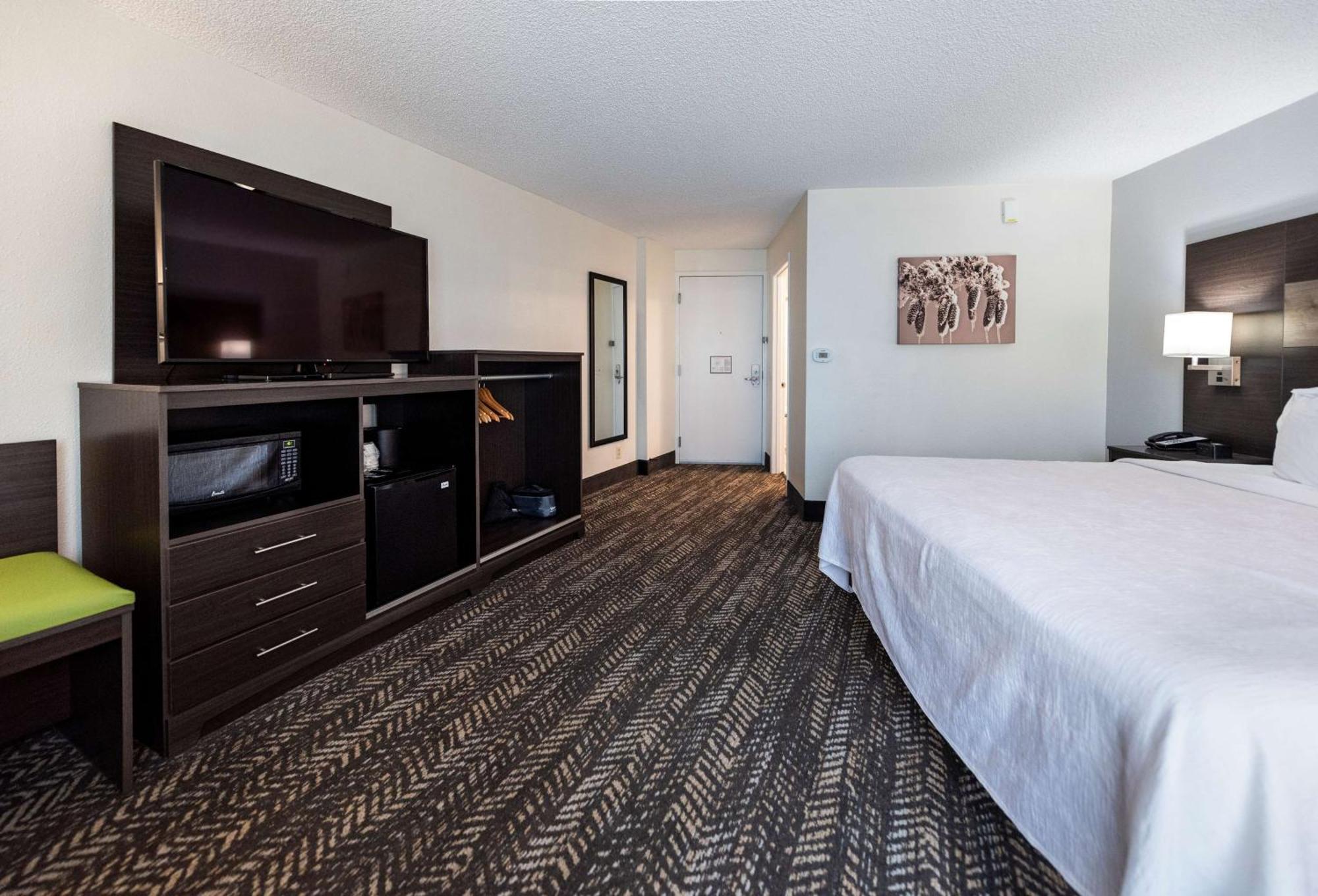 Best Western Plus Wausau Tower Inn Bagian luar foto
