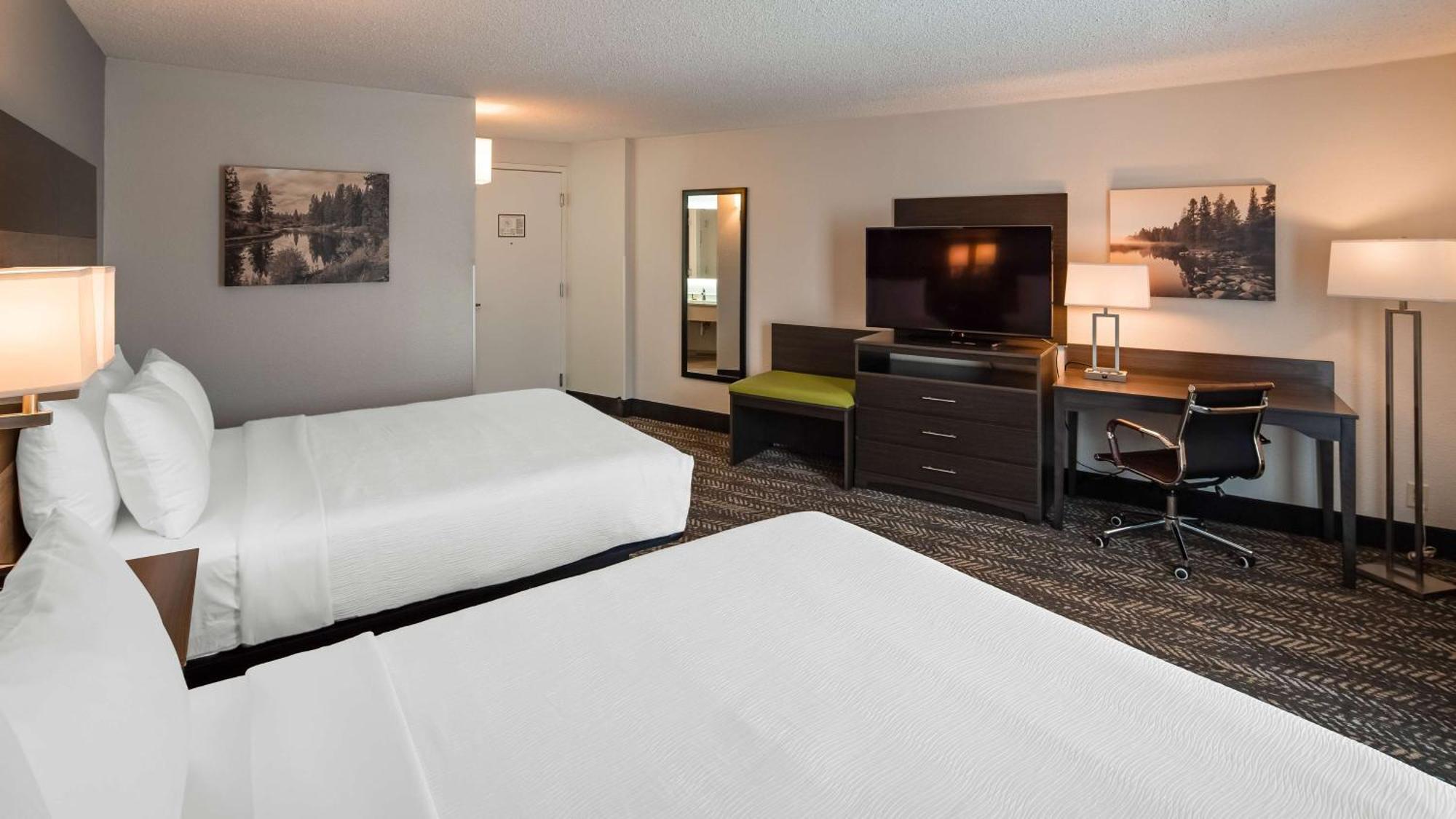 Best Western Plus Wausau Tower Inn Bagian luar foto